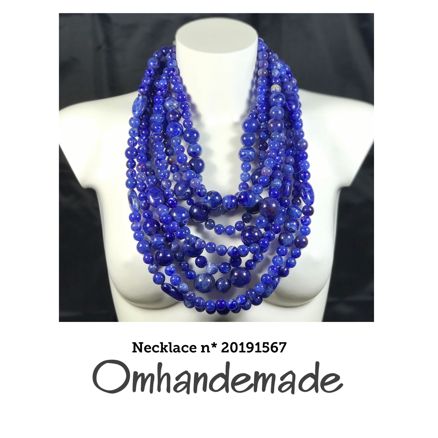 20191567 Collana lunga multifilo blu con elementi in resina e chiusura in pelle - OmhandEmade