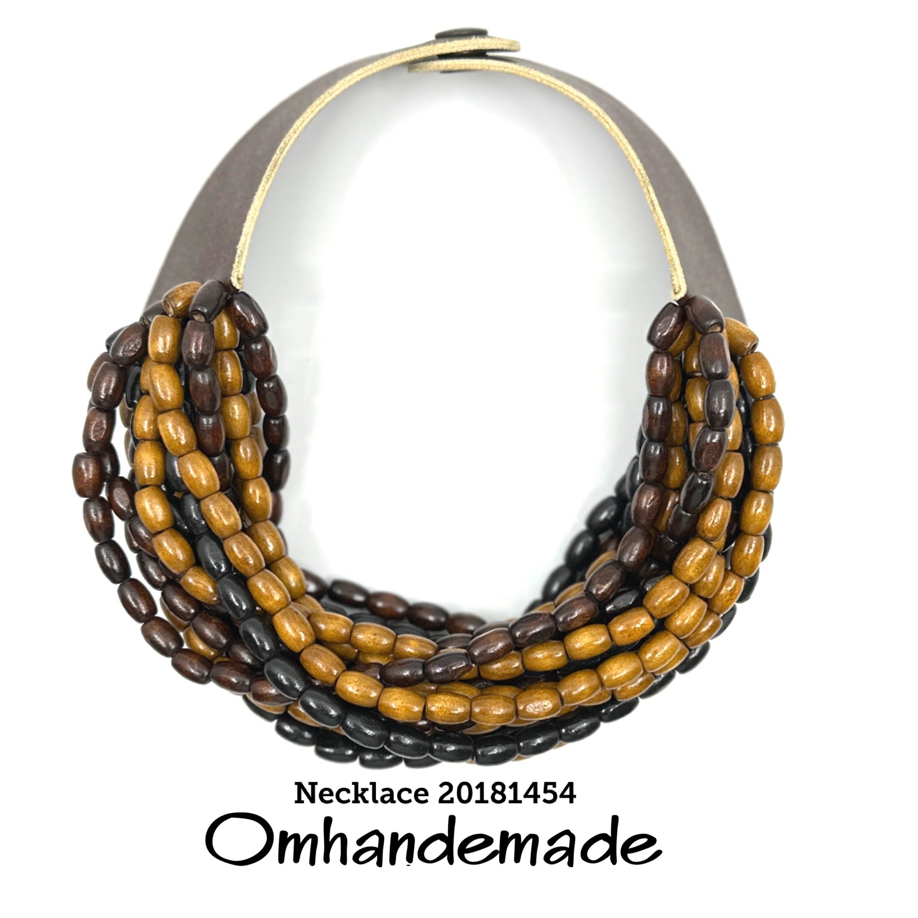 20181454 Collana girocollo multifilo con piccoli elementi ovali in legno marrone nero nocciola e colletto in pelle - OmhandEmade