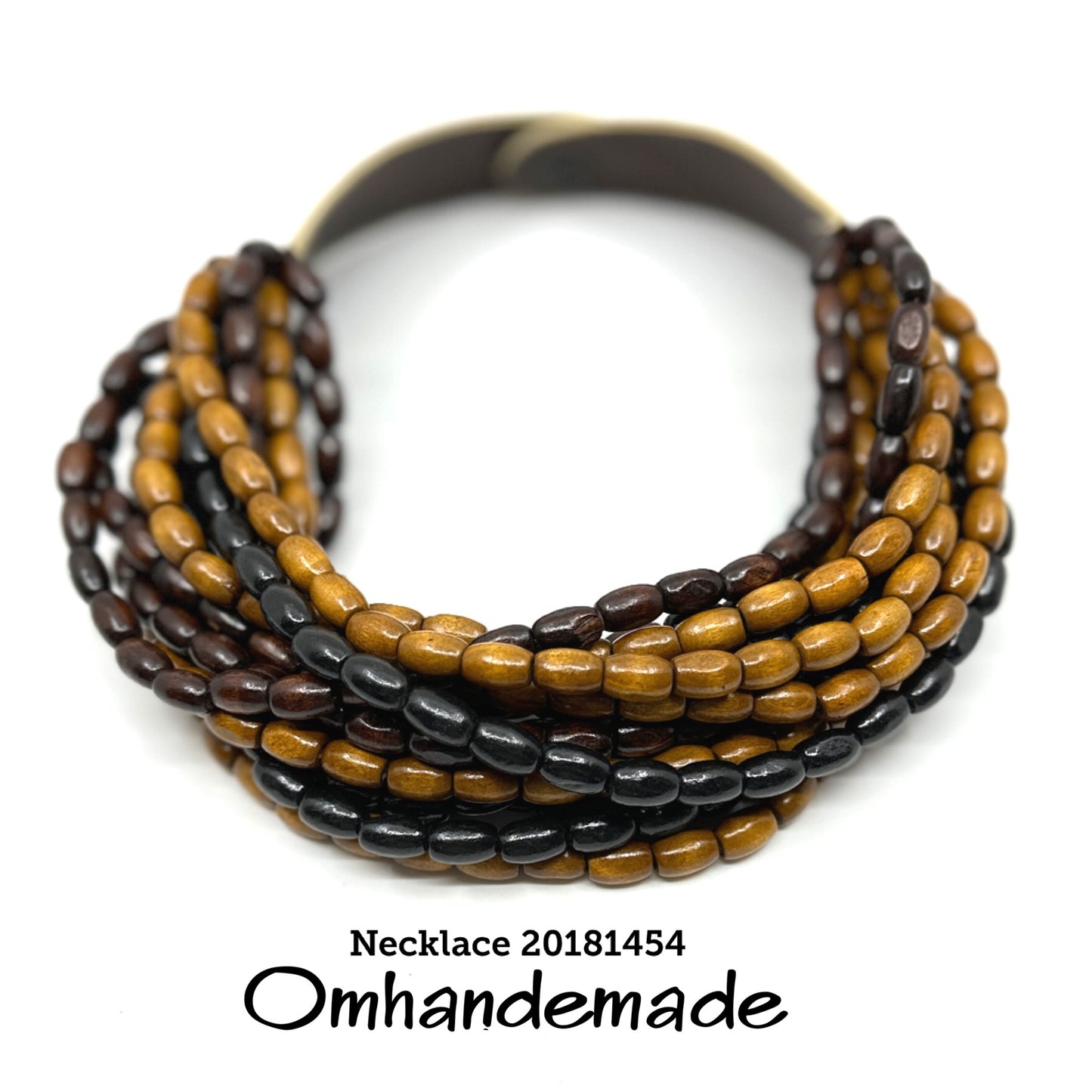 20181454 Collana girocollo multifilo con piccoli elementi ovali in legno marrone nero nocciola e colletto in pelle - OmhandEmade