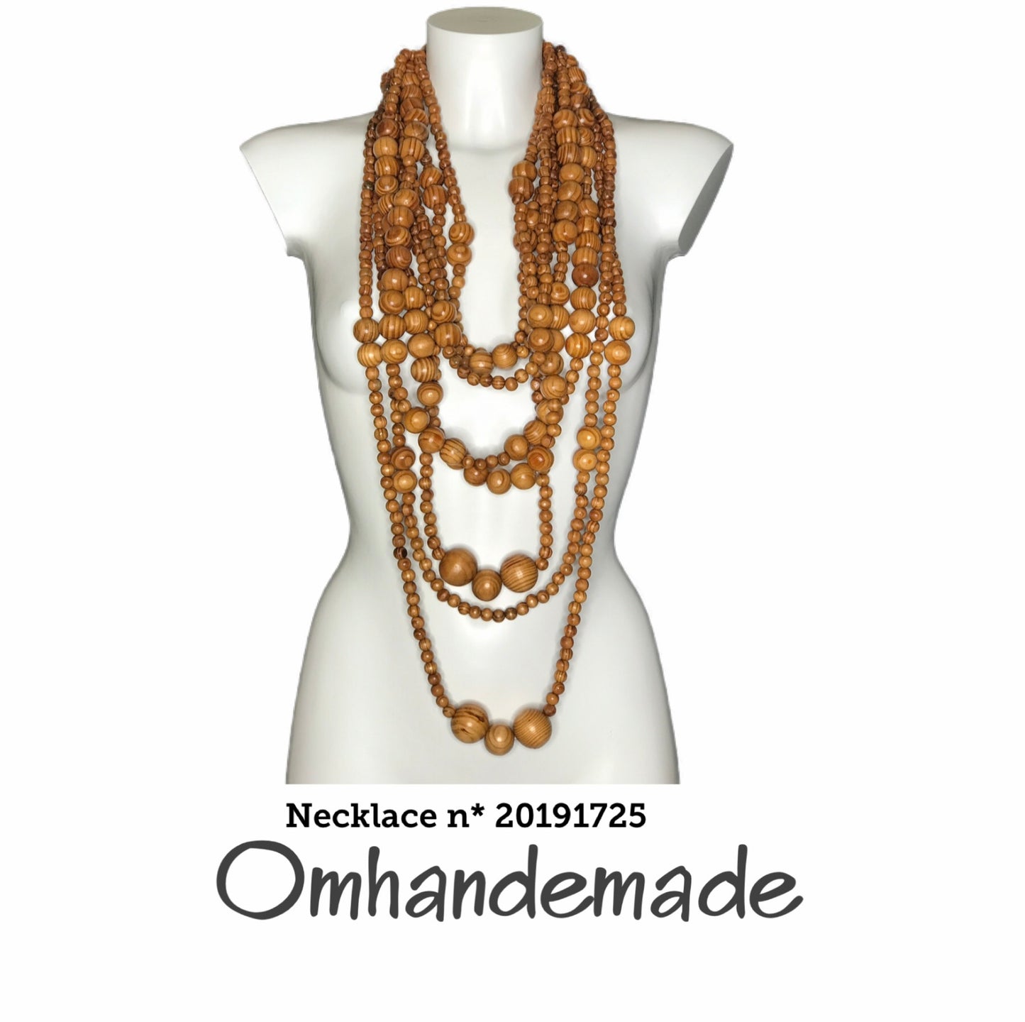 20191689 Collana lunga multifilo boho schic nocciola con elementi in legno e chiusura in pelle - OmhandEmade